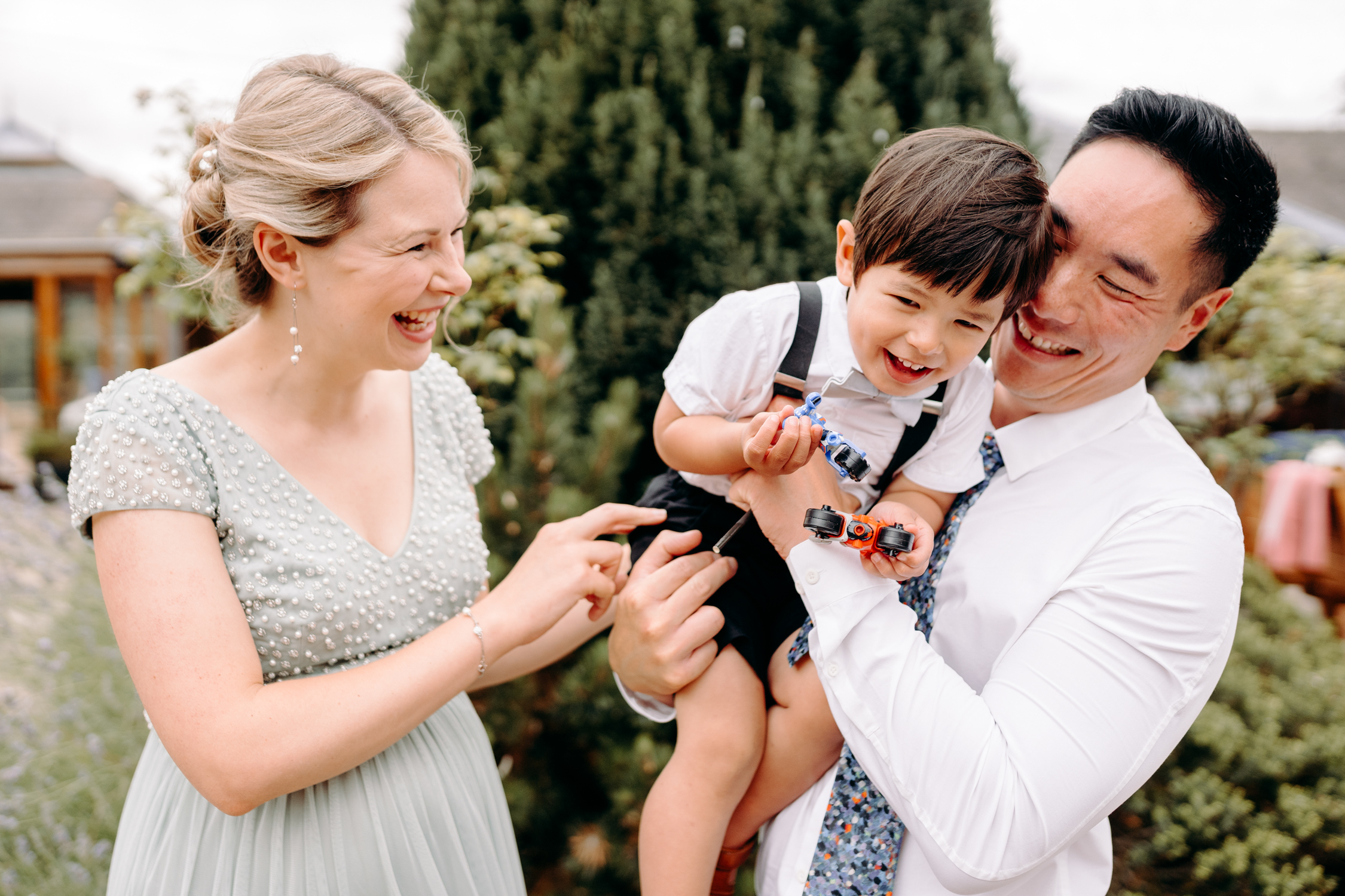 candid wedding photography in nottingham