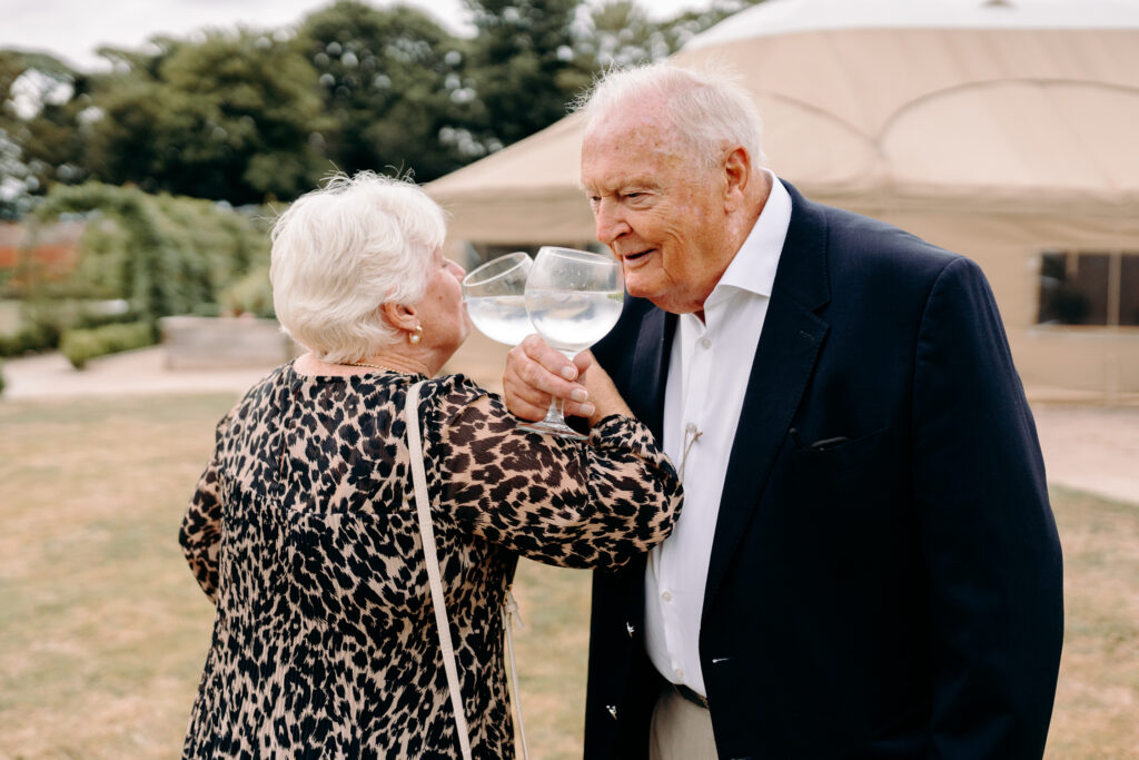candid wedding photography at thorpe garden