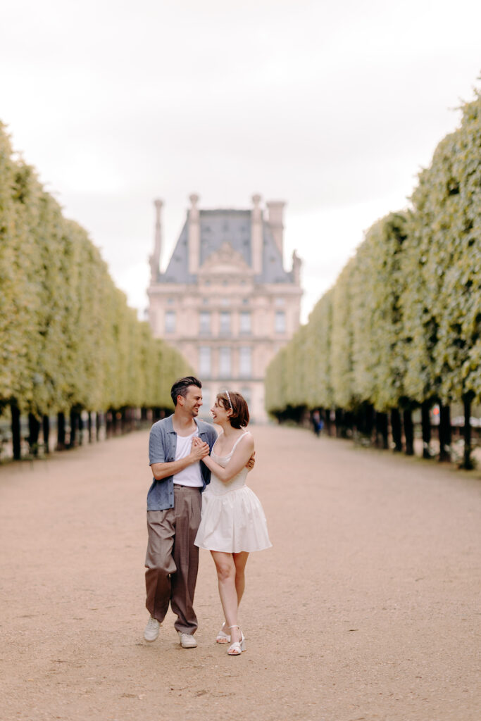 Tuileries Garden pre-wedding photoshoot in Paris