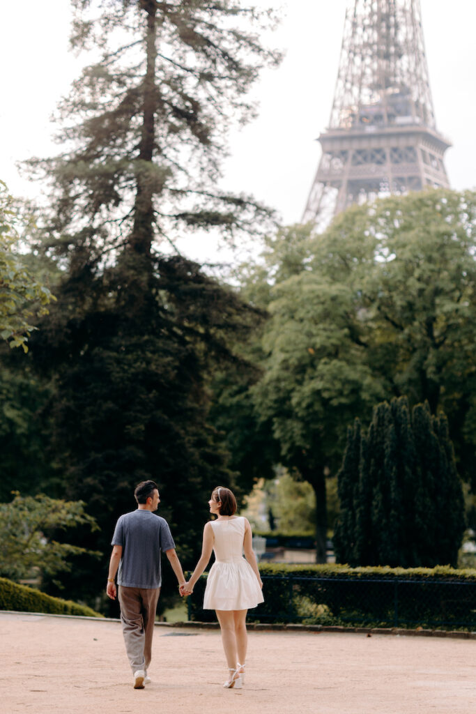 paris pre-wedding photoshoot photographer