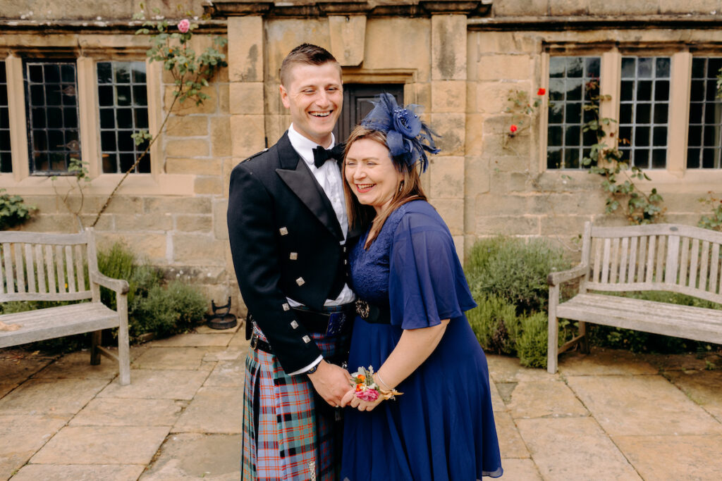 natural wedding photographer in the peak district, at eyam hall weddings