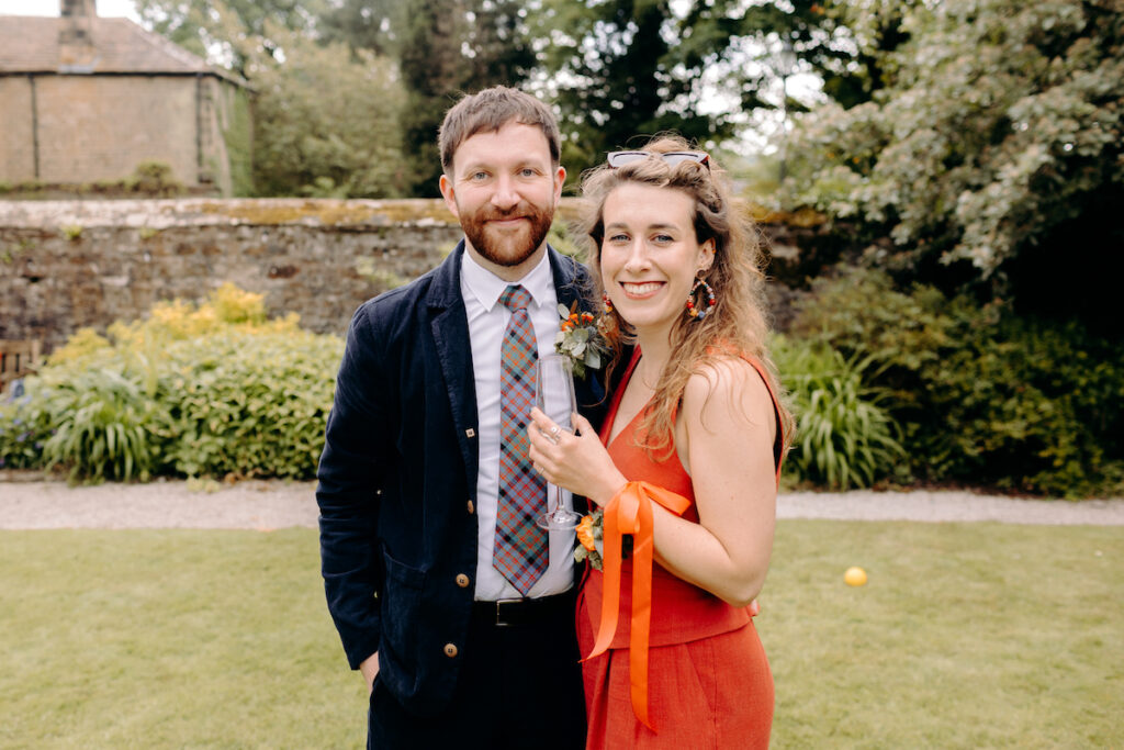 natural wedding photographer in the peak district, at eyam hall weddings