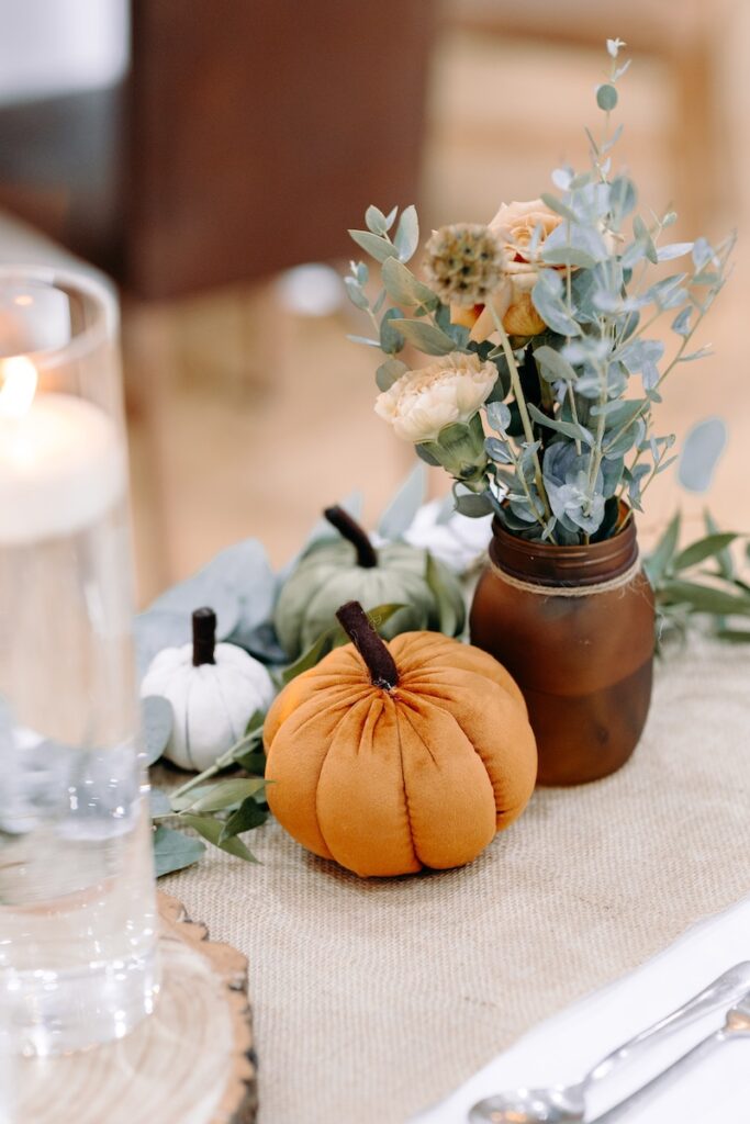 autumnal wedding at derbyshire wedding venue, white hart inn