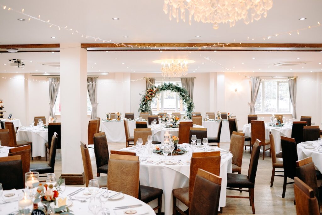 autumnal wedding at derbyshire wedding venue, white hart inn