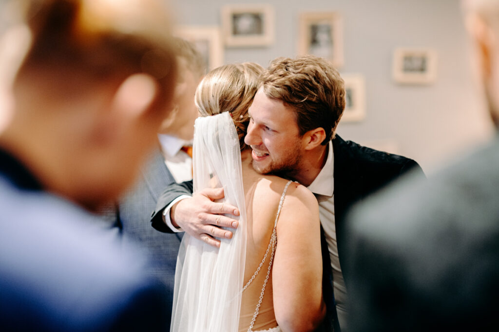 autumnal wedding at derbyshire wedding venue, white hart inn