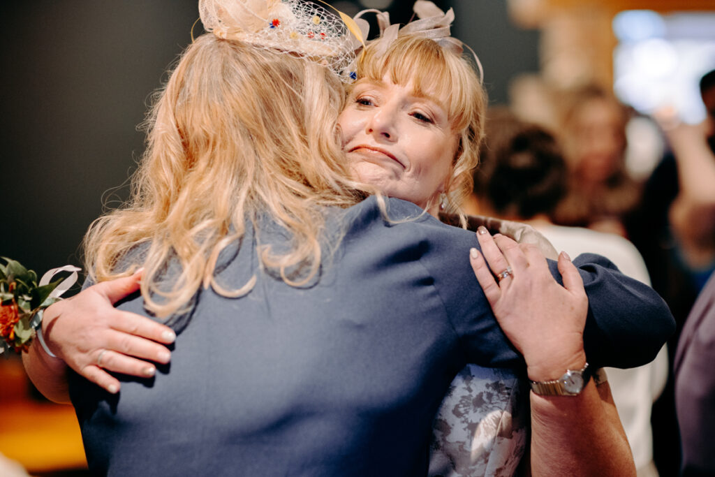 autumnal wedding at derbyshire wedding venue, white hart inn