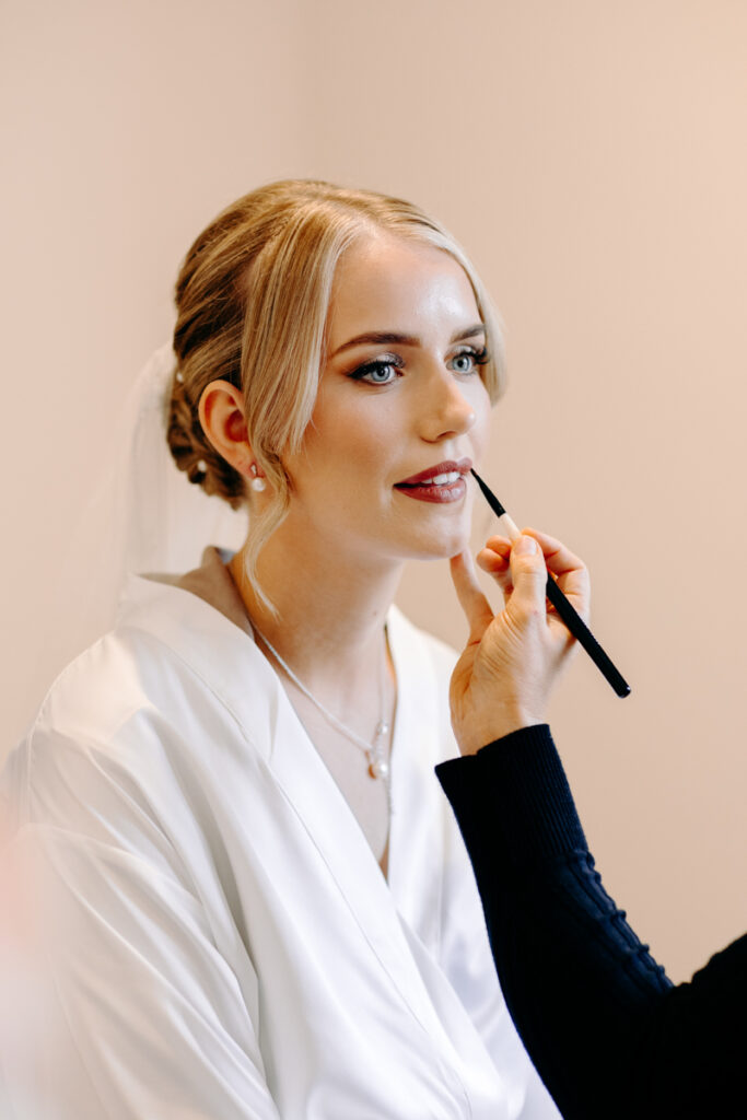 bridal prep at the white hart inn in derbyshire