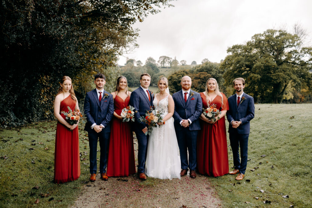 autumn wedding photography at the white hart inn in derbyshire