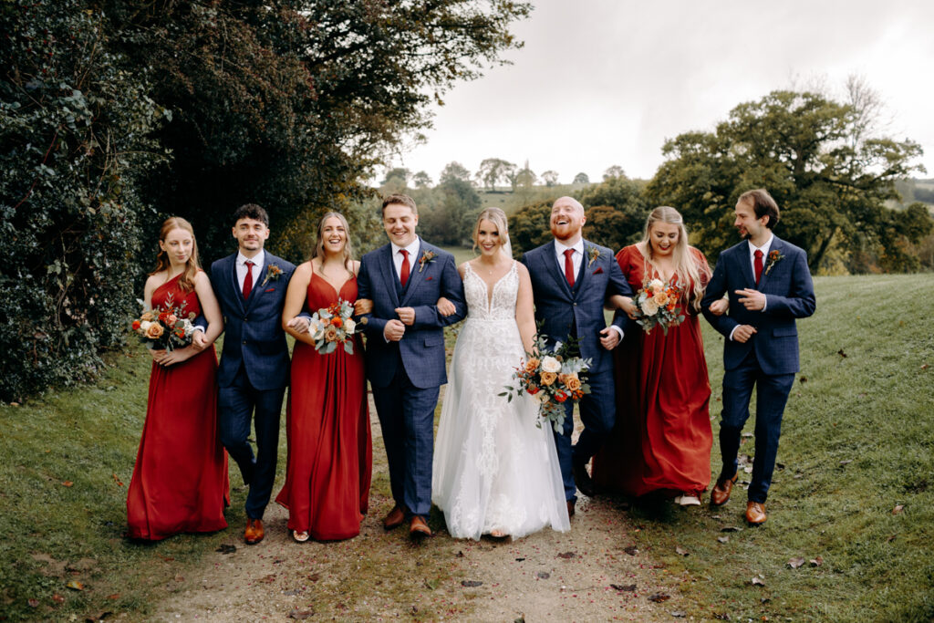 autumn wedding photography at the white hart inn in derbyshire