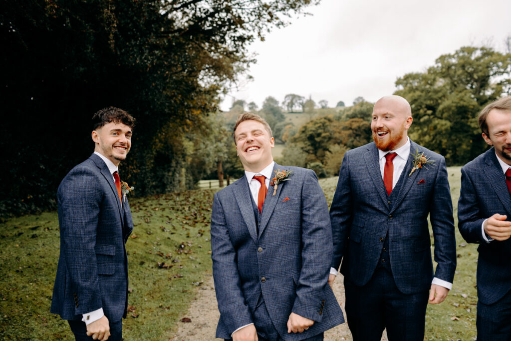 autumn wedding photography at the white hart inn in derbyshire