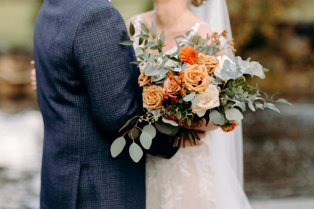 autumn wedding flowers at october wedding in Derbyshire