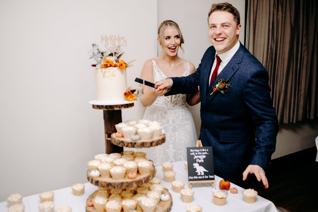 autumn wedding inspiration at the white hart inn at moorwood moor in derbyshire