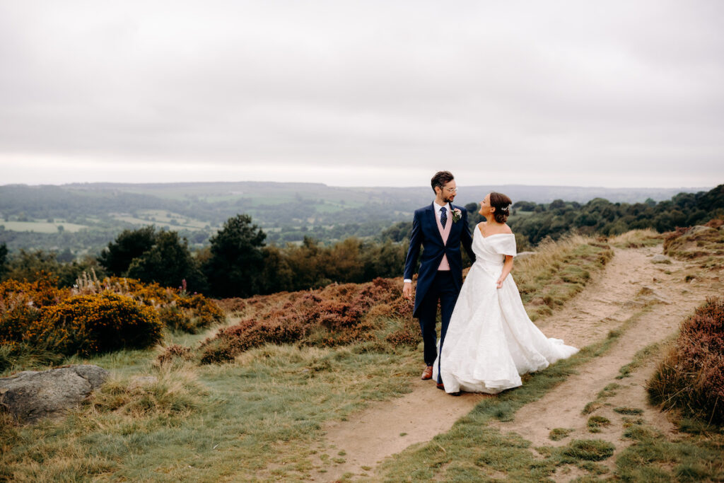 natural wedding portaits at ashover rock, peak district