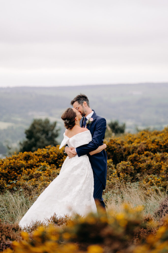 natural wedding portaits at ashover rock, peak district