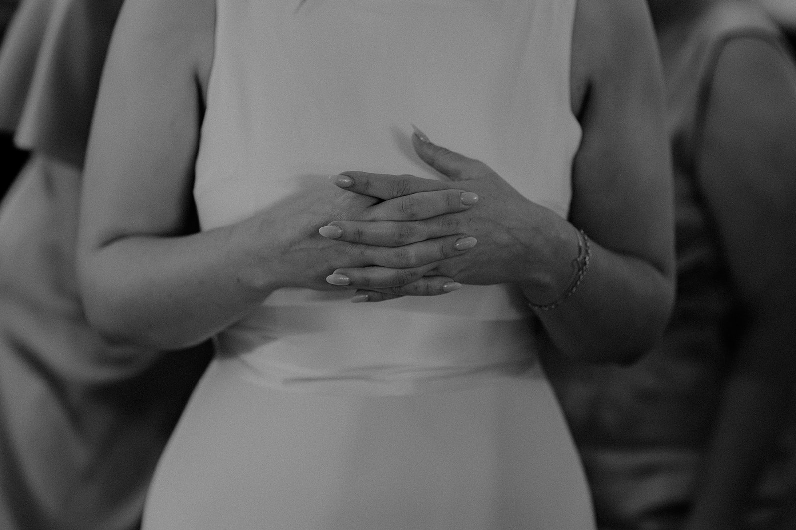 Black and white bridal detail photo – creative wedding photography with an editorial twist.