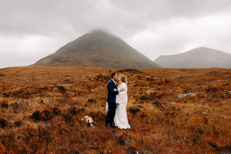 An Intimate Isle of Skye Elopement – Emily & Clayton’s Misty Mountain Wedding Adventure